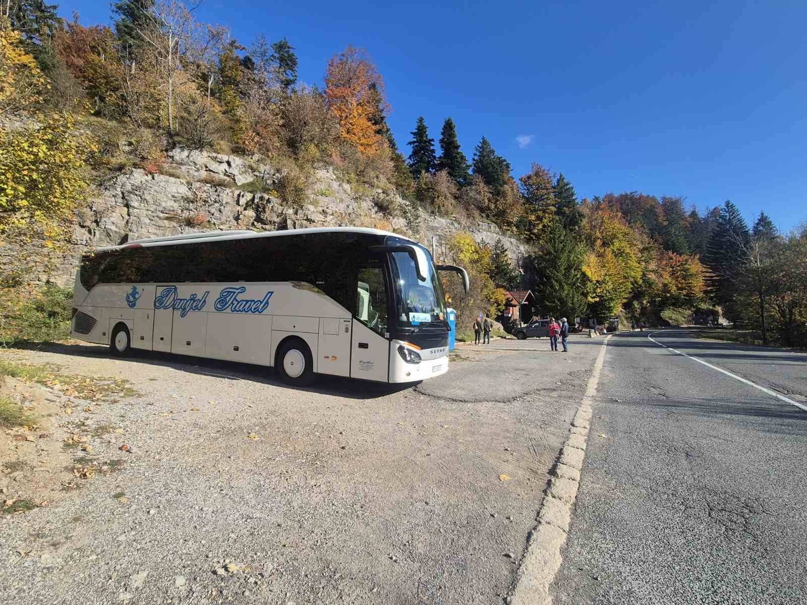 Autobus Danijel Travel u prirodi